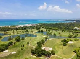 Stunning 4BR Penthouse Ocean & Golf Views Wyndham Residence