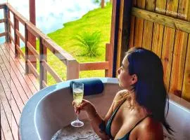 Chalé Rústico com Hidromassagem e Piscina