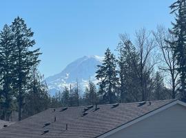 Entire Basement in Puyallup, WA，位于皮阿拉普的酒店
