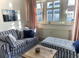 Ferienwohnung-juist-strandburg 206 f&uuml;r 2 bis 5 Personen mit Schwimmbad und Sauna，位于于斯德的带泳池的酒店