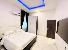 Fabulous 2 Bedroom Flat，位于Iju Junction的酒店