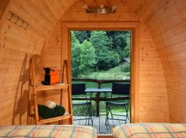 Podhouse 2 wooden igloo，位于Mannried的酒店