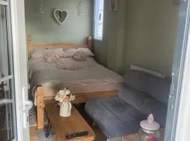 Private en-suite RUTHIN