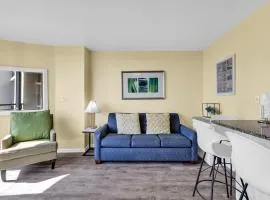 Oceanfront condo Steps to the beach w No Resort Fees