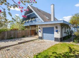 Helt i natur og tæt på stranden，位于克厄的酒店