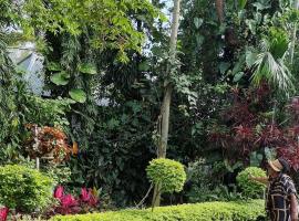 Botanic Hideaway Home, 5km from Mwanza airport