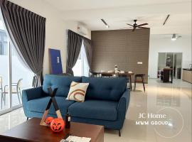 Kluang Gunung Lambak view Family Suites，位于居銮的酒店