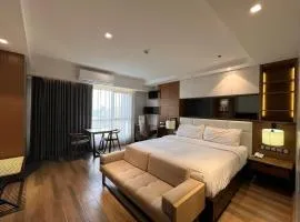 Sheryll Escapes - One Euphoria studio Netflix Wifi & swimming pool