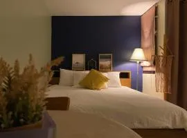 Cozy 1br walk to BTS and Airport Rail Link Close to Malls 12