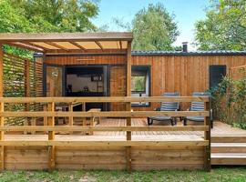 Mobil Home Premium 3 ch Camping 5 Biscarrosse Mayotte F62，位于比斯卡罗斯的酒店
