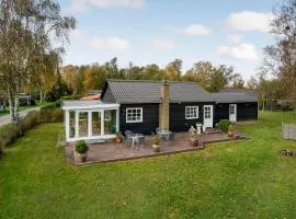 Cozy Home In Juelsminde With Wifi