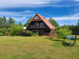 Cottage in Koscierzyna with Lake Nearby，位于Dobrogoszcz的酒店