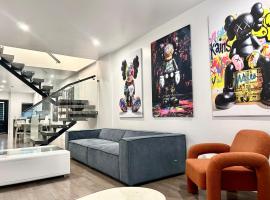 2 Floor Old MTL Waterfront Condo，位于蒙特利尔的酒店