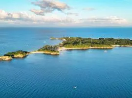 Pilar Pilapil Beach House in Malapascua