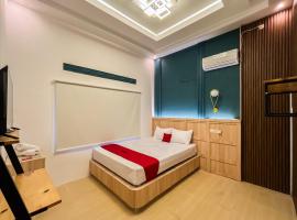 RedDoorz Near Alun Alun Blitar，位于Karangtengah的酒店