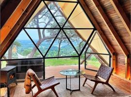 Talula Mesa Glamping Resort - Austin Hill Country，位于马布尔福尔斯的酒店
