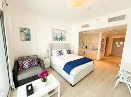 Yas Island Waters Edge Studio