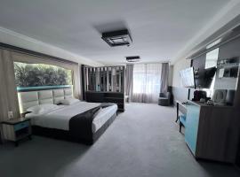 Hotel ZOO Sofia - Secured Paid Parking，位于索非亚的酒店
