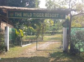 The Wild Tiger Resort，位于Jyoti Gaon的山林小屋