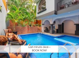 Suite 4 Sloth - Pool&Beach 3 BR Condo，位于巴希利托的酒店