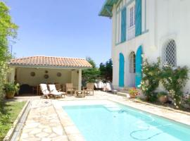 Pretty family home Biarritz，位于比亚里茨的酒店