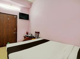 Hotel O Mahalaxmi lodge，位于Urāli的酒店