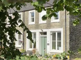1 The Cairn Kilmartin - Beautiful Victorian Flat, Pet Friendly