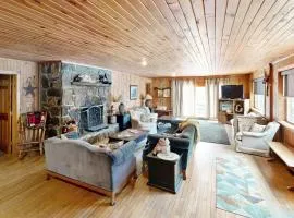 Justin Lake Lodge