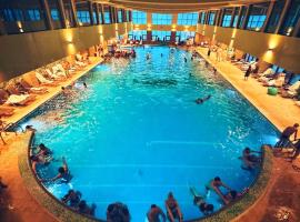 皮亚特拉尼马雷酒店，位于波亚纳布拉索夫的酒店