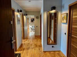 Kohtu Apartment Epoch，位于库雷萨雷的宠物友好酒店