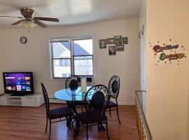 Amazing three bedrooms Apartment near EWR and NYC，位于林登的酒店