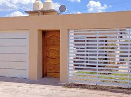 Casa Daia con cochera y piscina，位于雷西斯膝西亚的宠物友好酒店