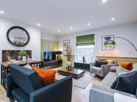 Stunning Central York Apartments - Sleep 18