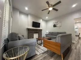 Cityscape 2BR Near Downtown