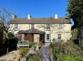 Charming Chepstow Cottage, 3 Bedrooms