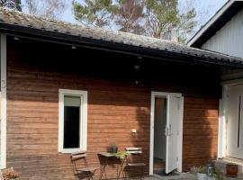 Solkustens lilla Pärla i Höllviken，位于赫尔湾的酒店