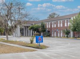 奥卡拉会议中心6号汽车旅馆，位于Ocala Ridge的酒店