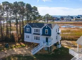 Robert's Retreat - Brand new home w/ gorgeous water views!