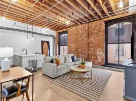 Premier Downtown Loft, Steps to Arch & Convention Center