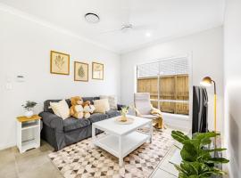 Cozy Designer 4 Bedrooms Home Near Local Shops，位于布朗平原的酒店