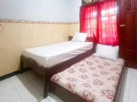 Astri Homestay Carkranegara Mataram Mitra RedDoorz