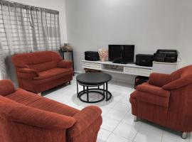 Putera Indah Homestay Batu Pahat 13 pax by Ngio，位于峇株巴辖的酒店