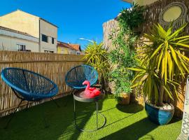 Suites Aronas-hébergements climatisés rive droite plein centre ville，位于勒格罗-迪鲁瓦的酒店