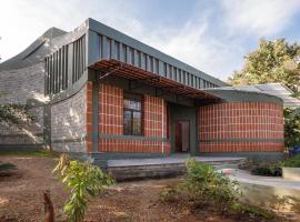 Rustic Ridge Private Pool D IFHA Nomination MMT，位于Denkanikottai的酒店