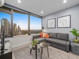 Restful CBD Park Views Retreat
