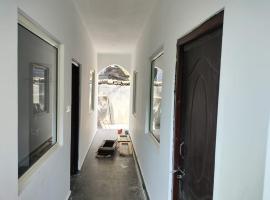 Sarvaheet Hotel，位于Phata的酒店