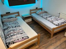 Motel i Restoran Lovac，位于Poljak Mahala的酒店