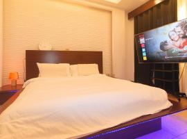 Movietelle by RedDoorz，位于Lapu Lapu City的酒店