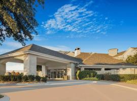 普莱诺理查森希尔顿惠庭套房酒店，位于普莱诺的酒店