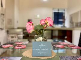 Hephzibah Inn Signature Farm Cottage，位于Hermon的酒店